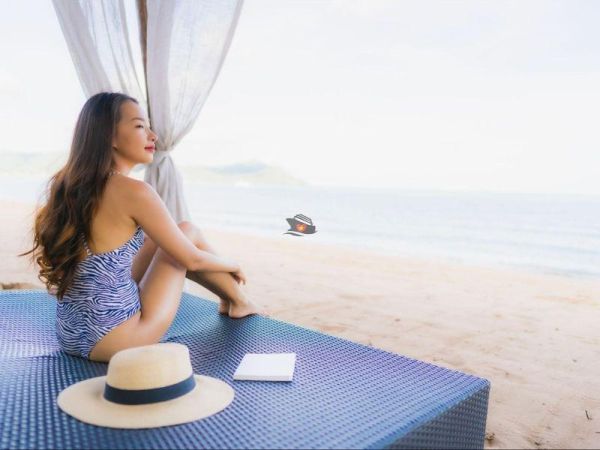 Relax on Tran Phu beach